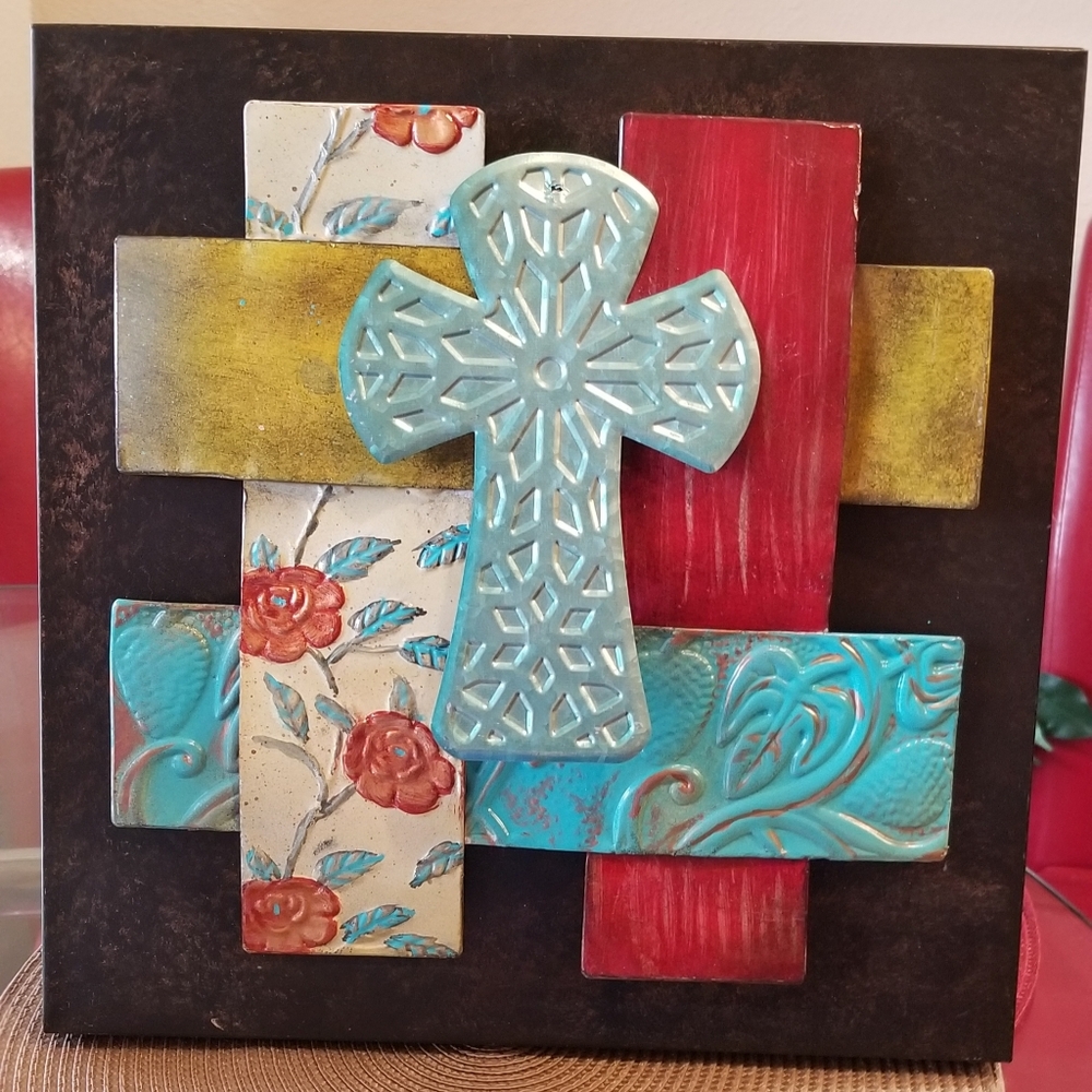 TEXTURED 3D METAL CROSS WALL ART DECOR